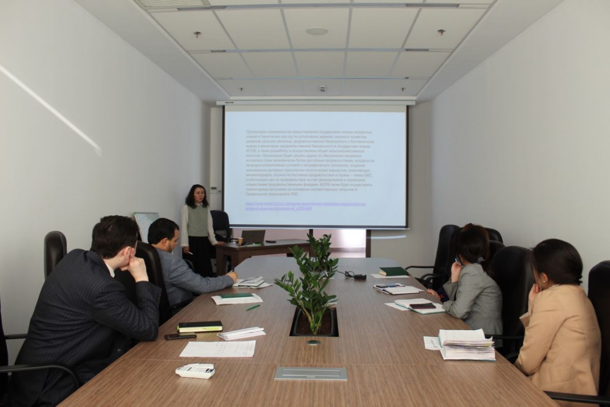 IOFS Secretariat received training in food safety