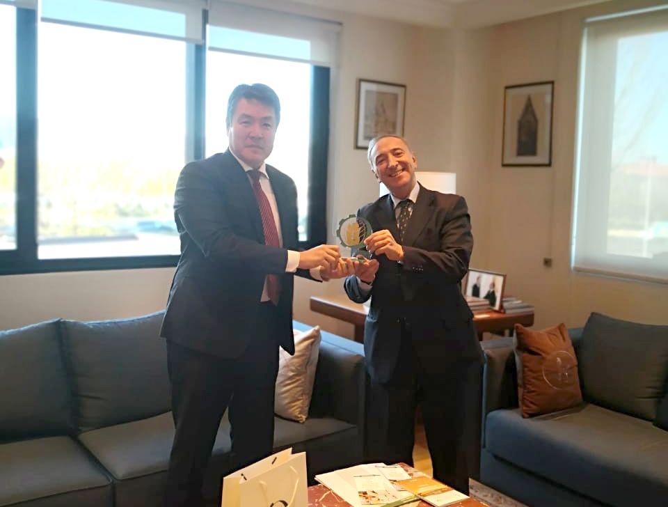 Director-General of IOFS discusses Italy’s involvement in IFPA with Ambassador of Italy 