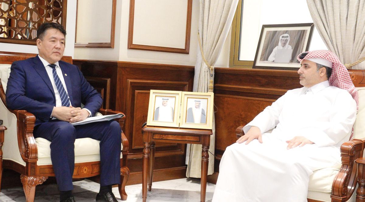 Minister of Municipality meets Director-General of IOFS